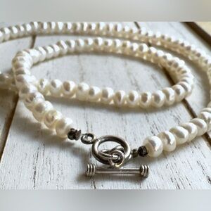 Elegant Pearl Necklace with Silver Clasp